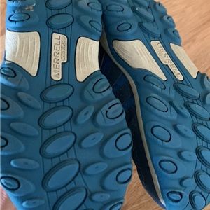 Merrell shoes girl size 12